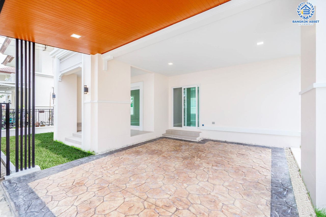 บ้านมือสองตกแต่งใหม่ ดีไซน์ Classic แบรนด์ AP ม.เดอะเซนโทร รัตนาธิเบศร์-ราชพฤกษ์  เนื้อที่ 50.8 ตร.ว. ฟังก์ชันจัดเต็ม 3 ห้องนอน 3 ห้องน้ำ จอดรถได้ 2 คัน บนทำเลศักยภาพ เชื่อมต่อหลายเส้นทางทั้ง ถ.ราชพฤกษ์ ,ถ.รัตนาธิเบศร์ และถ.กาญจนาภิเษก และเพียง 5 นาทีถึงรถไฟฟ้า "สถานีบางพลู"...